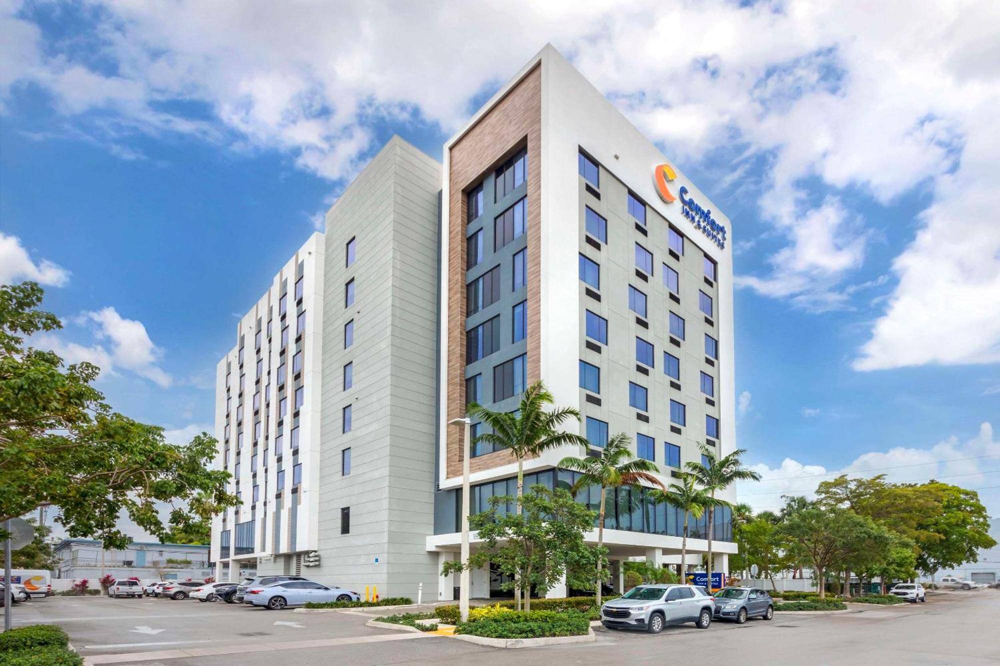 Comfort Inn & Suites Miami International Airport Miami Springs Екстер'єр фото