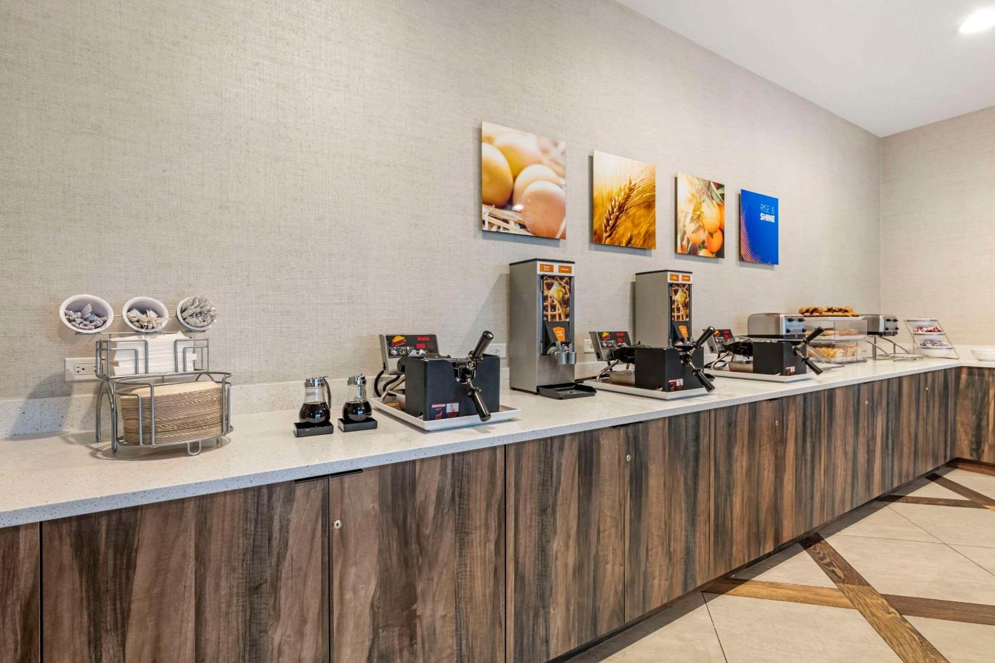 Comfort Inn & Suites Miami International Airport Miami Springs Екстер'єр фото